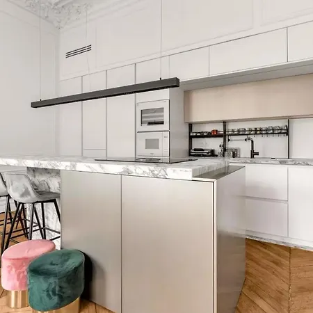 2 Bedroom Musee Du Louvre Bouloi Apartment