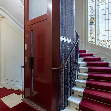 2 Bedroom Musee Du Louvre Bouloi Paris
